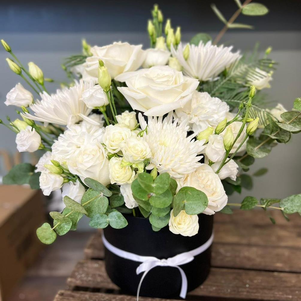 Mother's Day flowers from Blooming Everything Falkirk