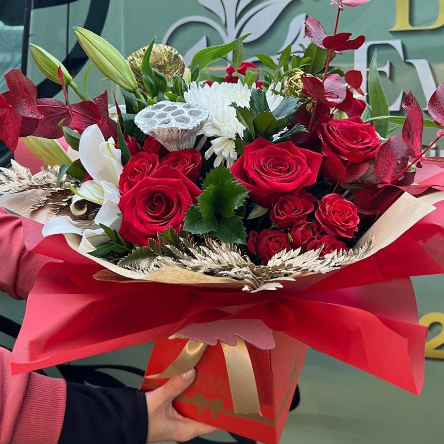 Gift flowers from Blooming Everything Falkirk